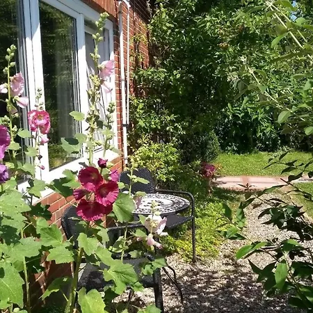 In Grossgrodersby Mit Garten Und Terrasse
